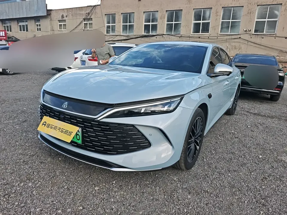 BYD Qin L DM Qin L DM 2025 Intelligent Driving Edition DM-i 120KM Excellence Edition 2025 — photo 1, buy with delivery to Moscow