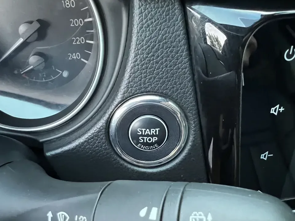 Nissan Qashqai Qashqai 2022 2.0L XV Prem. Deluxe Edition 2022 — thumbnail 3