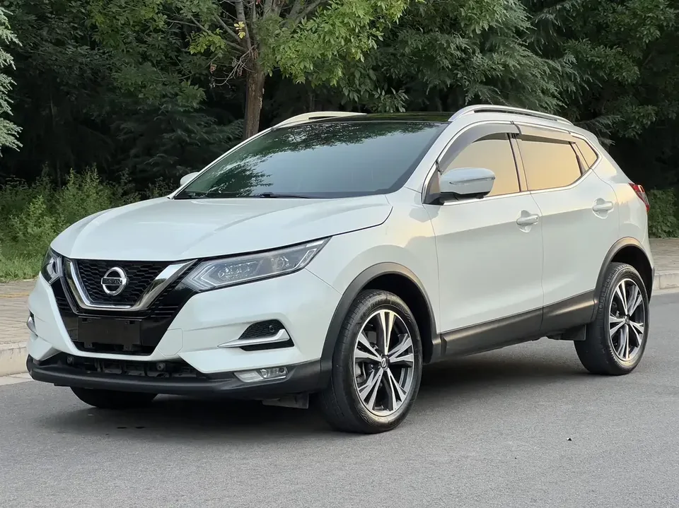 Nissan Qashqai Qashqai 2022 2.0L XV Prem. Deluxe Edition 2022 — photo 1, buy with delivery to Moscow