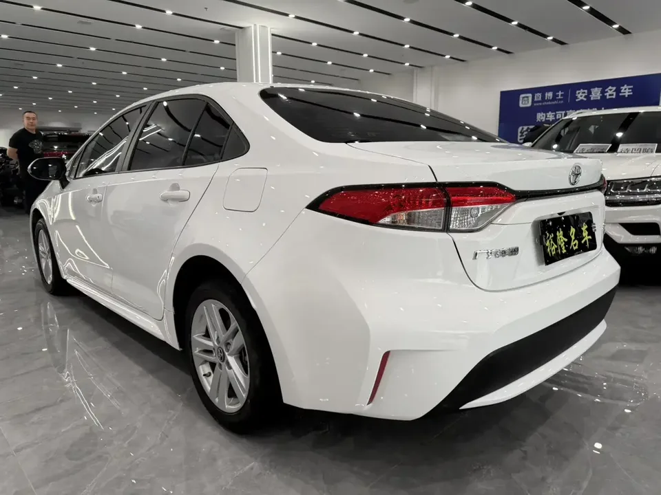 Toyota Levin Lei Ling 2022 185T CVT Deluxe Edition 2022 — thumbnail 2