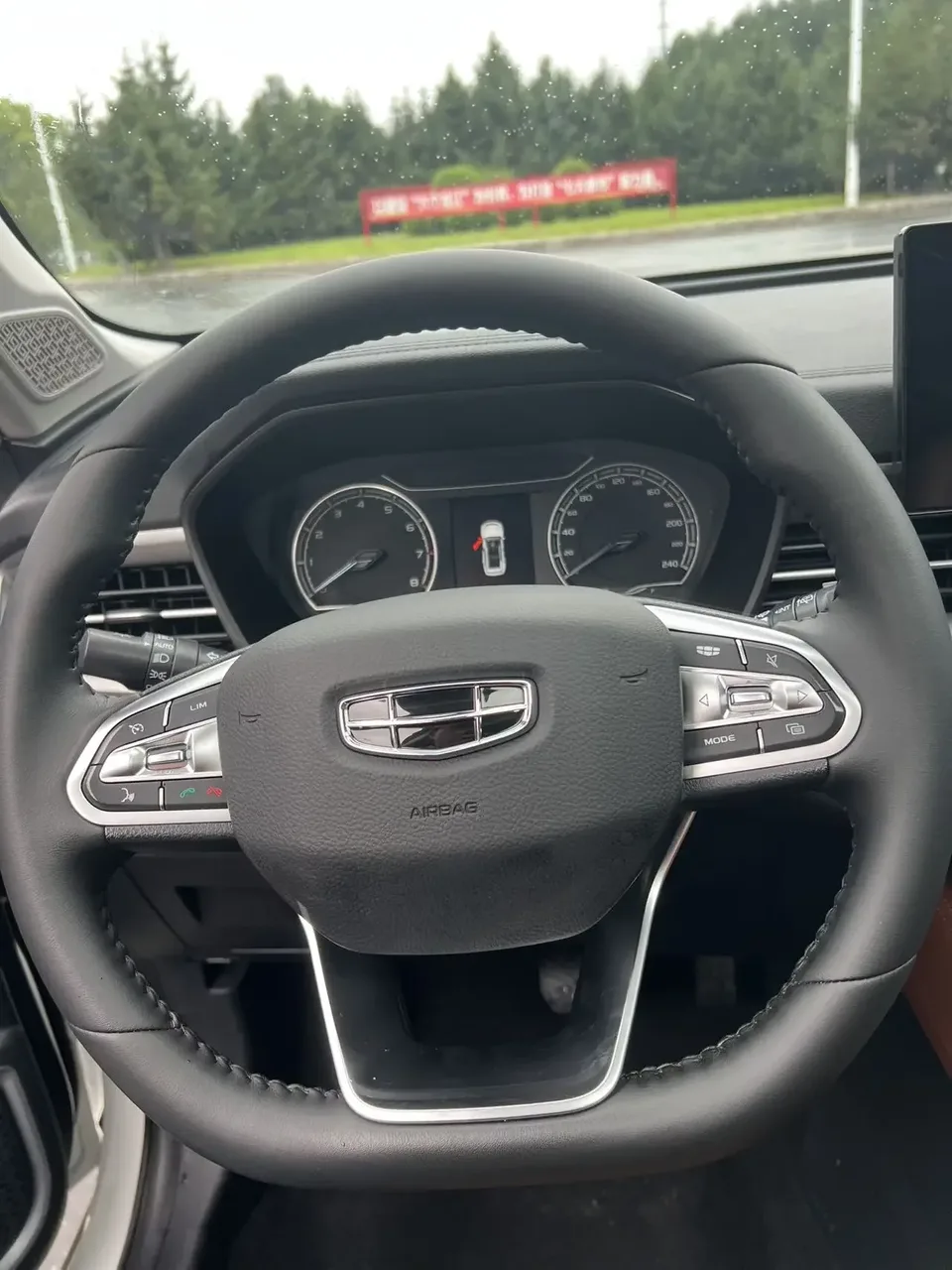 Geely Vision X6 Vision X6 2021 PRO 1.4T Automatic Premium 2022 — thumbnail 5