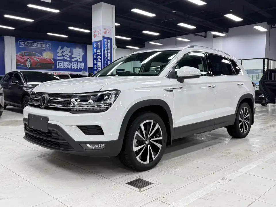 Volkswagen Tharu tuyue 2022 280TSI 2WD Deluxe Edition 2022 — photo 1, buy with delivery to Moscow