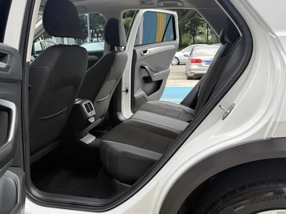 Volkswagen T-Roc TANG 2022 280TSI DSG 2WD Elite PLUS 2023 — thumbnail 3