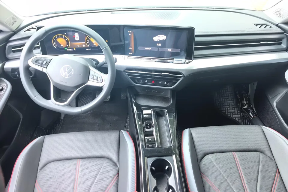 Volkswagen Lamando Lingdu 2025 Lingdu L 280TSI DSG Hot Edition 2025 — thumbnail 4