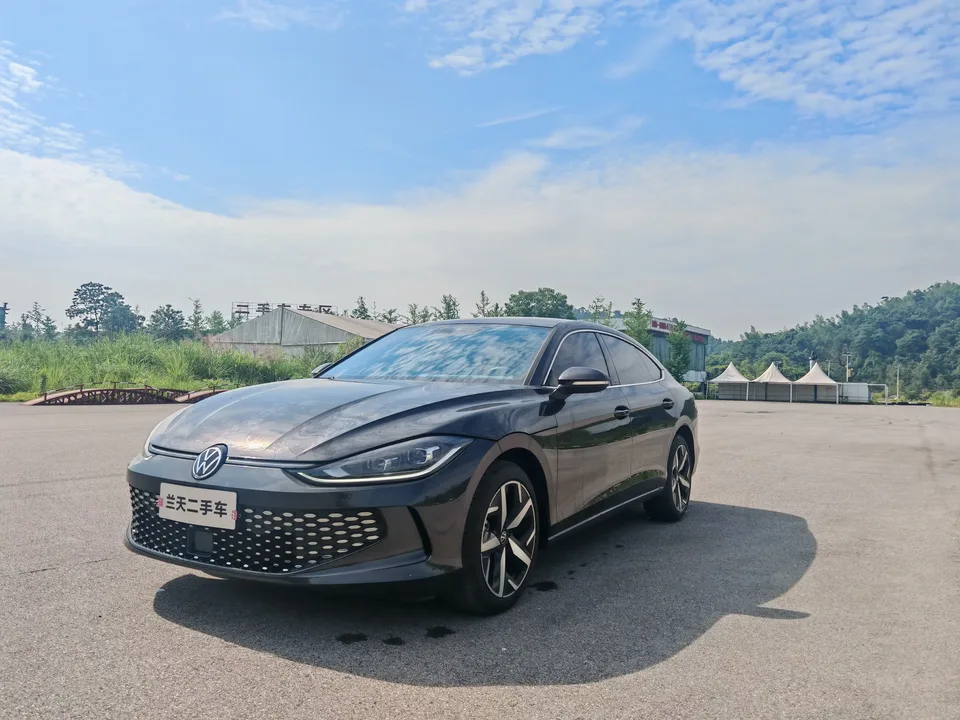 Volkswagen Lamando Lingdu 2025 Lingdu L 280TSI DSG Cool Edition 2025 — photo 1, buy with delivery to Moscow