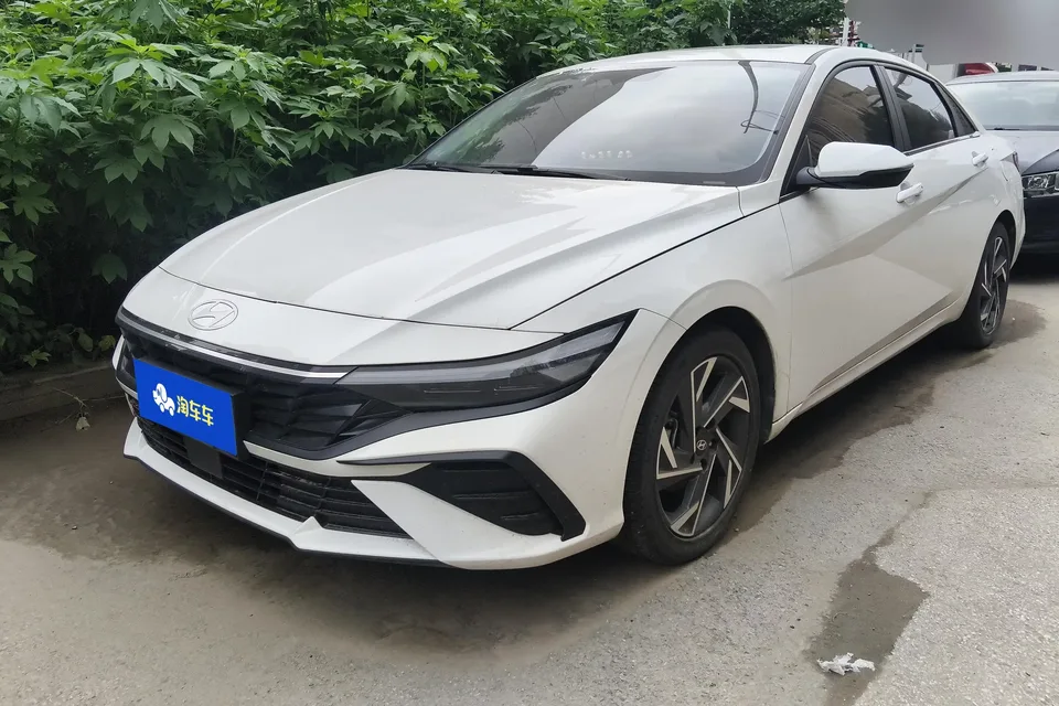 Hyundai Elantra Elantra 2023 1.5L CVT LUX Premium Edition 2025 — photo 1, buy with delivery to Moscow