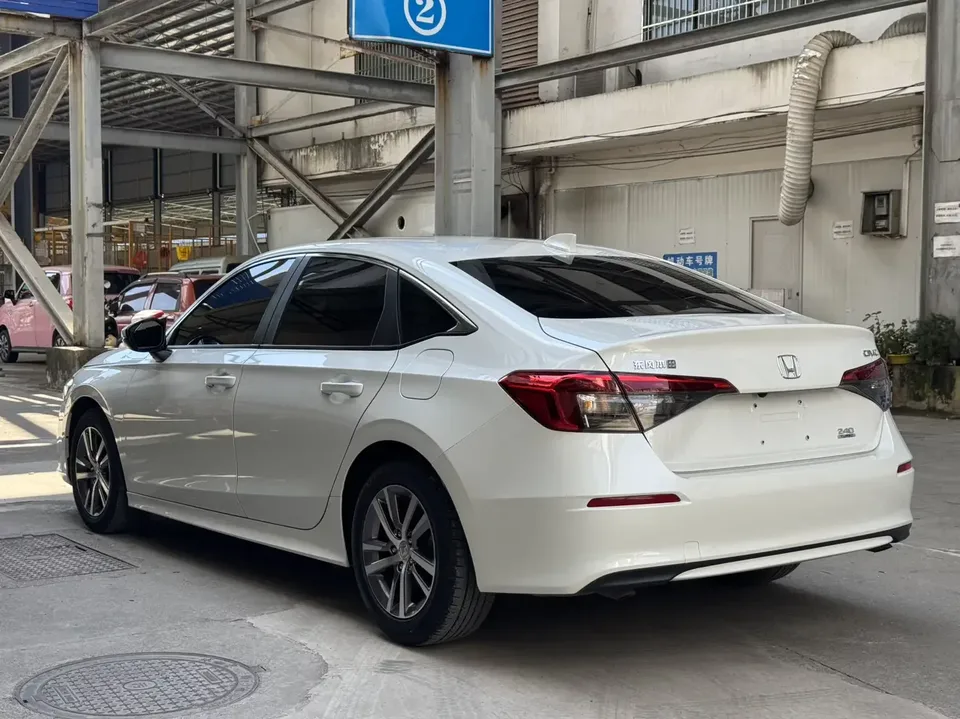 Honda CIVIC Civic 2022 240TURBO CVT Dynamic C-position Special Edition 2024 — thumbnail 4
