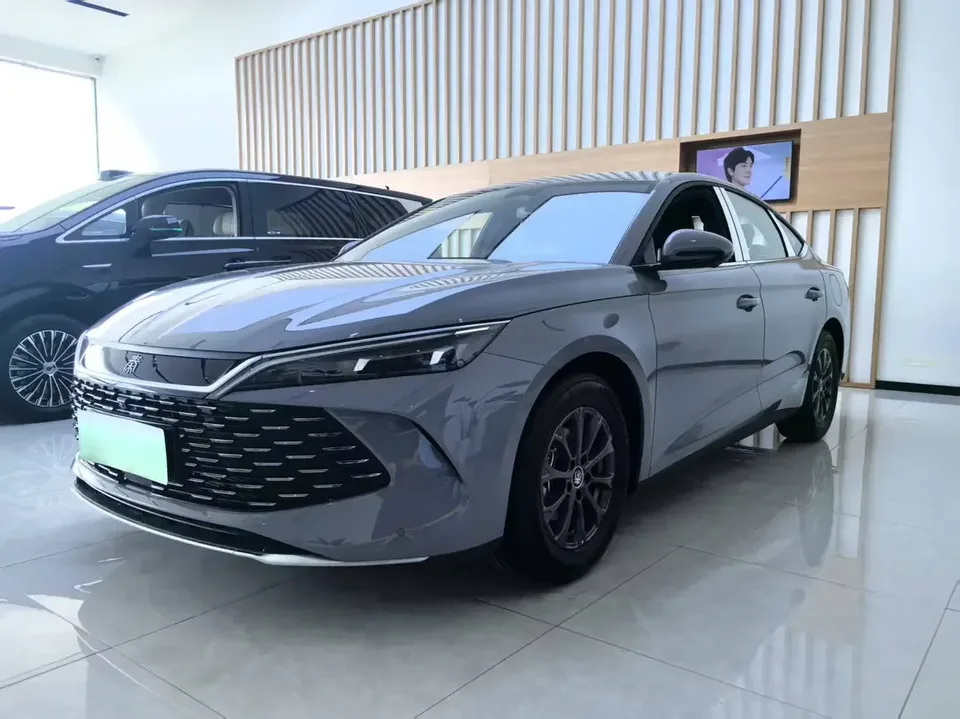 BYD Qin L DM Qin L DM 2026 DM-i 128KM Progressive 2026 — photo 1, buy with delivery to Moscow