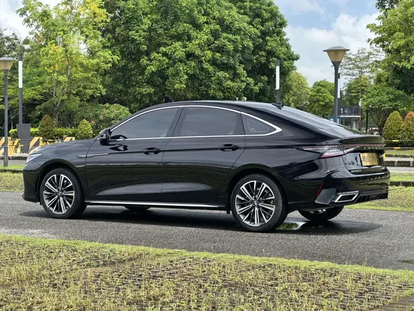 Chery Arrizo 8 Arrizo 8 2022 1.6TGDI DCT 2024 — thumbnail 2