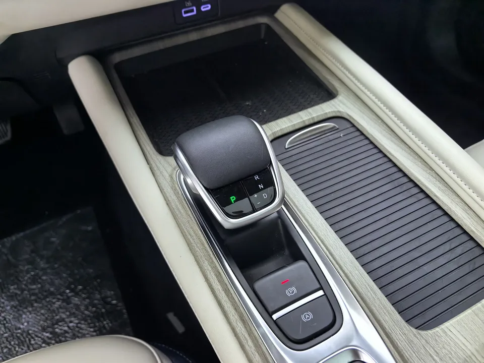 Chery Arrizo 8 Arrizo 8 2022 1.6TGDI DCT Elegant 2024 — thumbnail 5