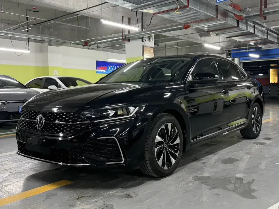 Volkswagen Passat Passat 2022 280TSI Elite Edition 2022 — photo 1, buy with delivery to Moscow