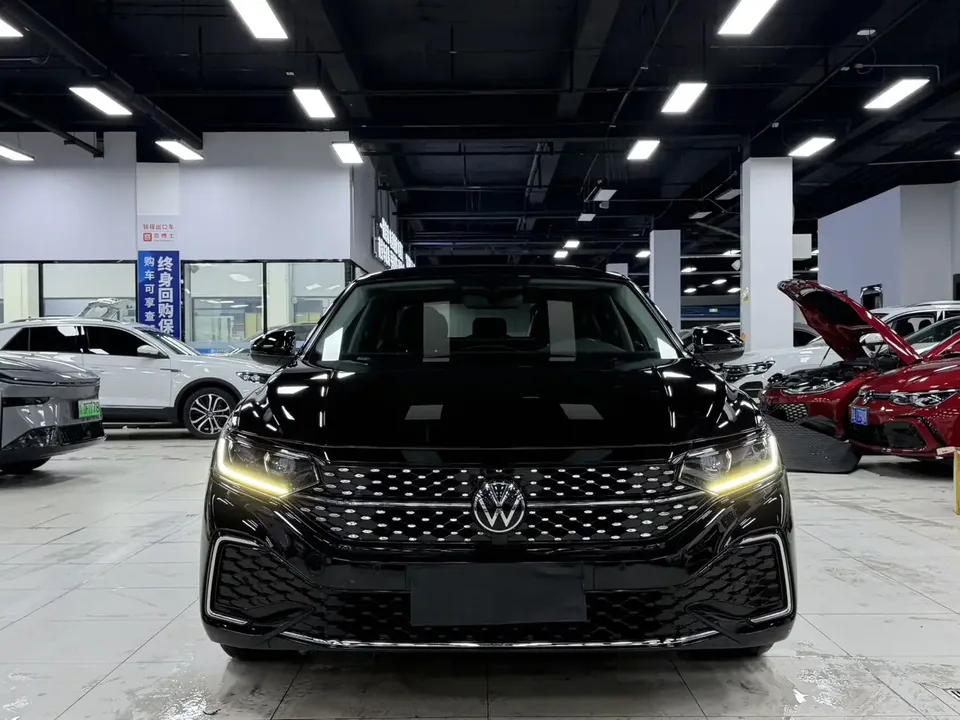 Volkswagen Passat Passat 2022 280TSI Elite Edition 2022 — photo 1, buy with delivery to Moscow