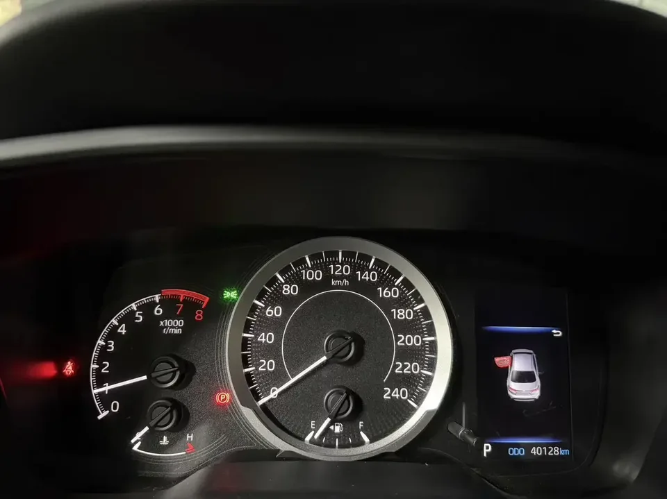 Toyota Levin Lei Ling 2022 185T CVT Sports Edition 2022 — thumbnail 3