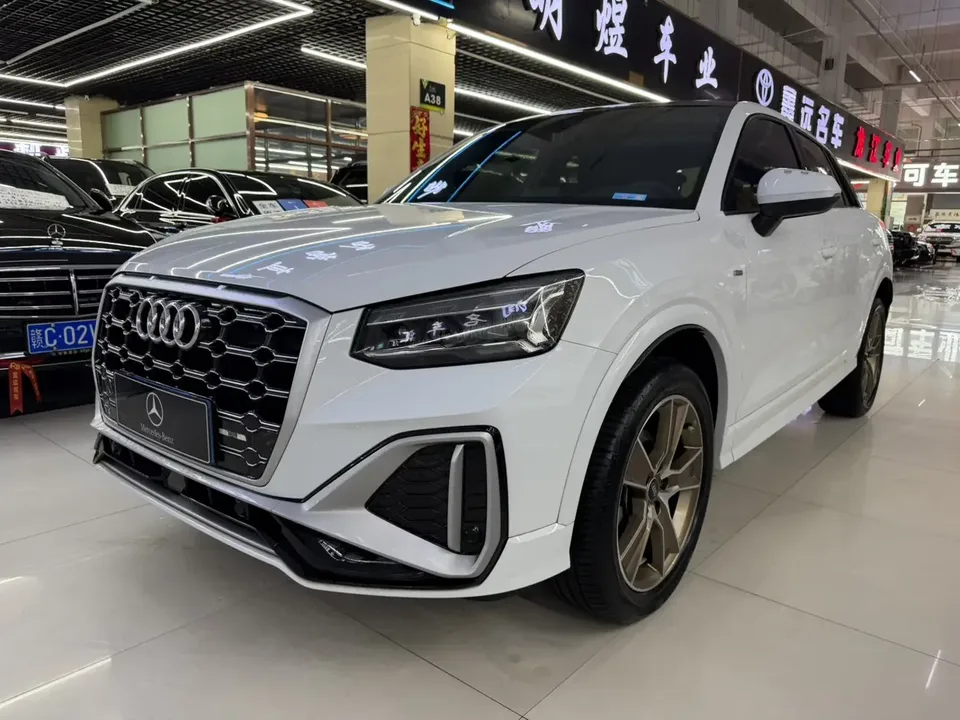 Audi Q2L Audi Q2L 2022 35 TFSI Stylish Dynamic 2023 — photo 1, buy with delivery to Moscow