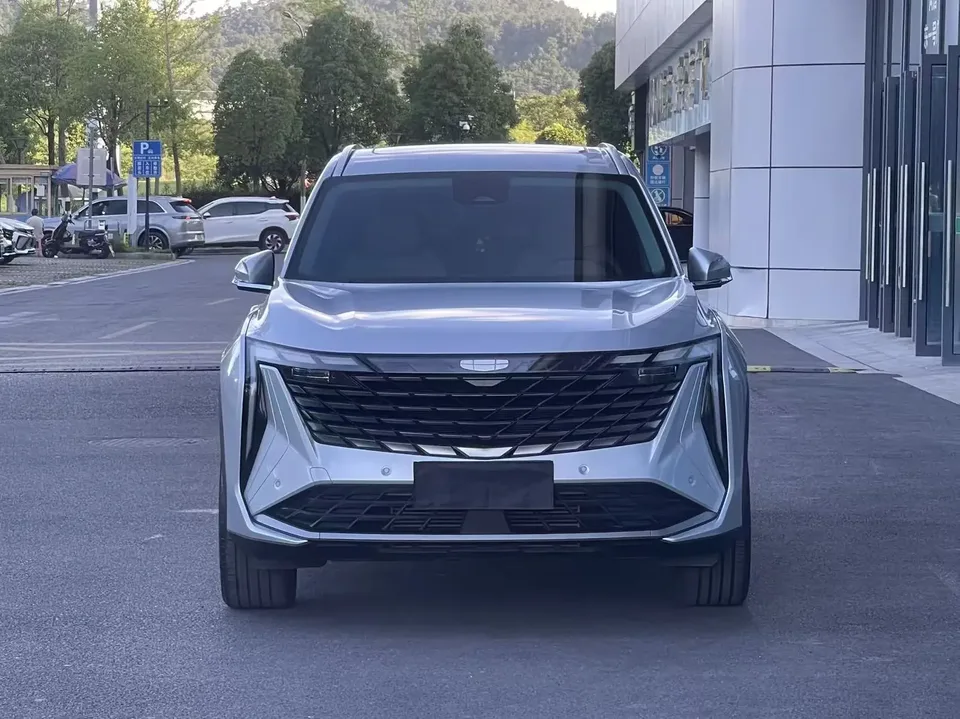 Geely Atlas L Boyue L 2023 1.5TD DCT Premium 2024 — photo 1, buy with delivery to Moscow