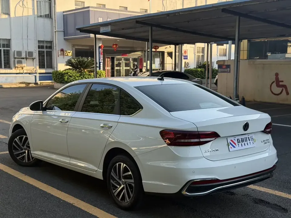 Volkswagen Lavida Lavida 2023 280TSI DSG Full Elegance Edition 2023 — thumbnail 2
