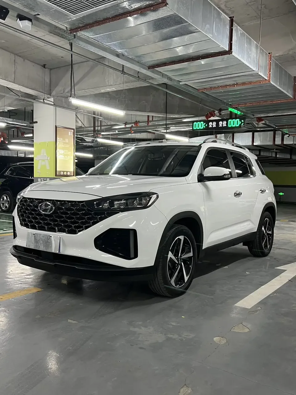 Hyundai ix35 Hyundai ix35 2021 240T GDi DCT 2WD Leading Edition GLS 2022 — photo 1, buy with delivery to Moscow