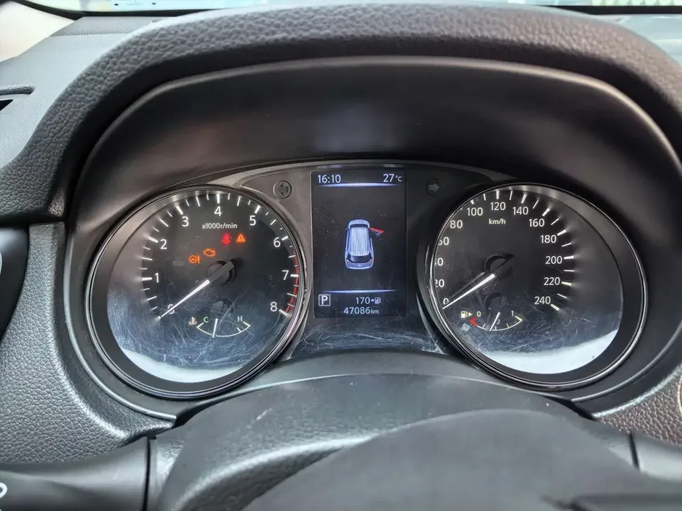 Nissan X-Trail Qijun 2023 Classic Edition 2.0L 2WD Smart Comfort Edition 2023 — thumbnail 3