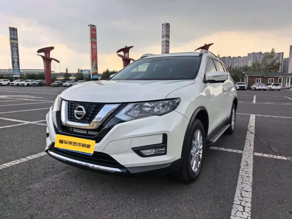 Nissan X-Trail Qijun 2023 Classic Edition 2.0L 2WD Smart Comfort Edition 2023 — photo 1, buy with delivery to Moscow