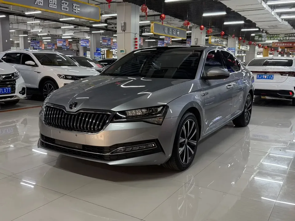 Skoda Superb Speedy 2024 TSI280 DSG Premium Edition 2023 — photo 1, buy with delivery to Moscow