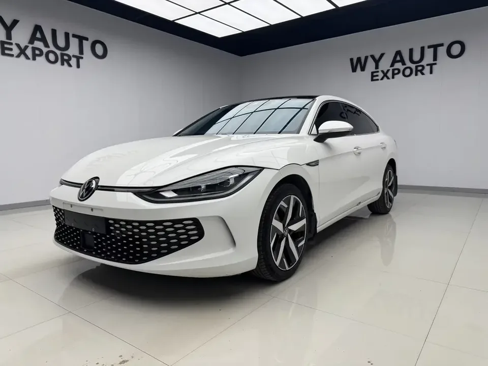 Volkswagen Lamando Lingdu 2022 Lingdu L 280TSI DSG Cool Edition 2022 — photo 1, buy with delivery to Moscow