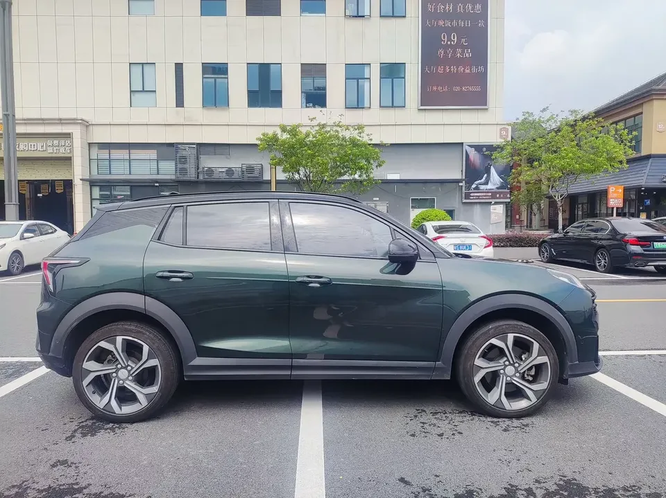Lynk & Co 06 Lynk & Co 06 2023 Remix 1.5T Hero 2022 — thumbnail 2