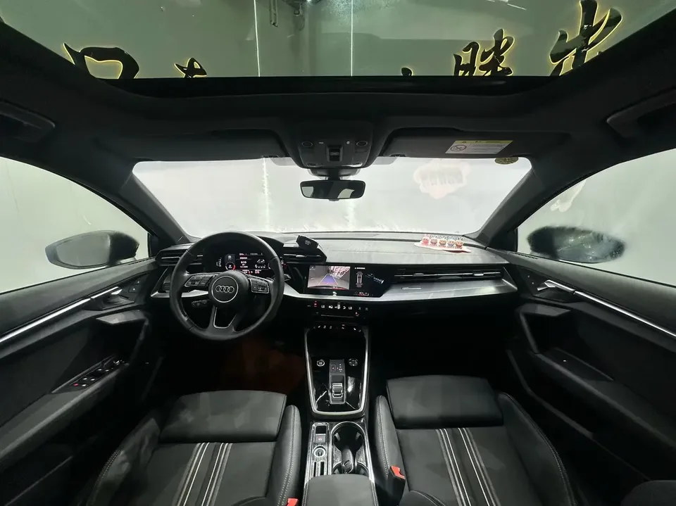 Audi A3 Audi A3 2023 Sportback 35 TFSI Stylish and sporty 2023 — thumbnail 4