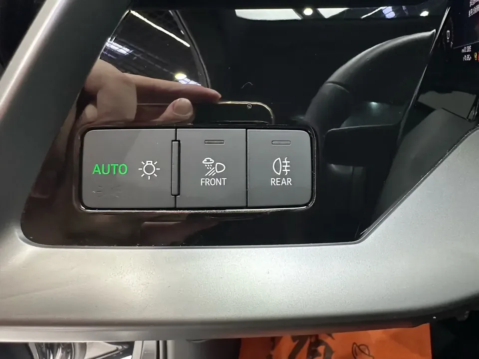Audi A3 Audi A3 2023 Sportback 35 TFSI Stylish and sporty 2023 — thumbnail 5