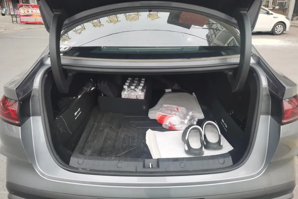 BYD Qin L DM Qin L DM 2025 Intelligent Driving Edition DM-i 80KM Leading Edition 2025 — thumbnail 5