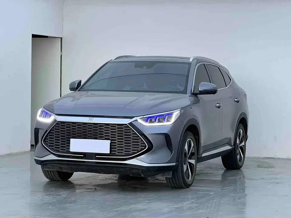 BYD Song PLUS DM Song PLUS DM 2021 DM-i 51KM 2WD Premium Edition 2022 — photo 1, buy with delivery to Moscow