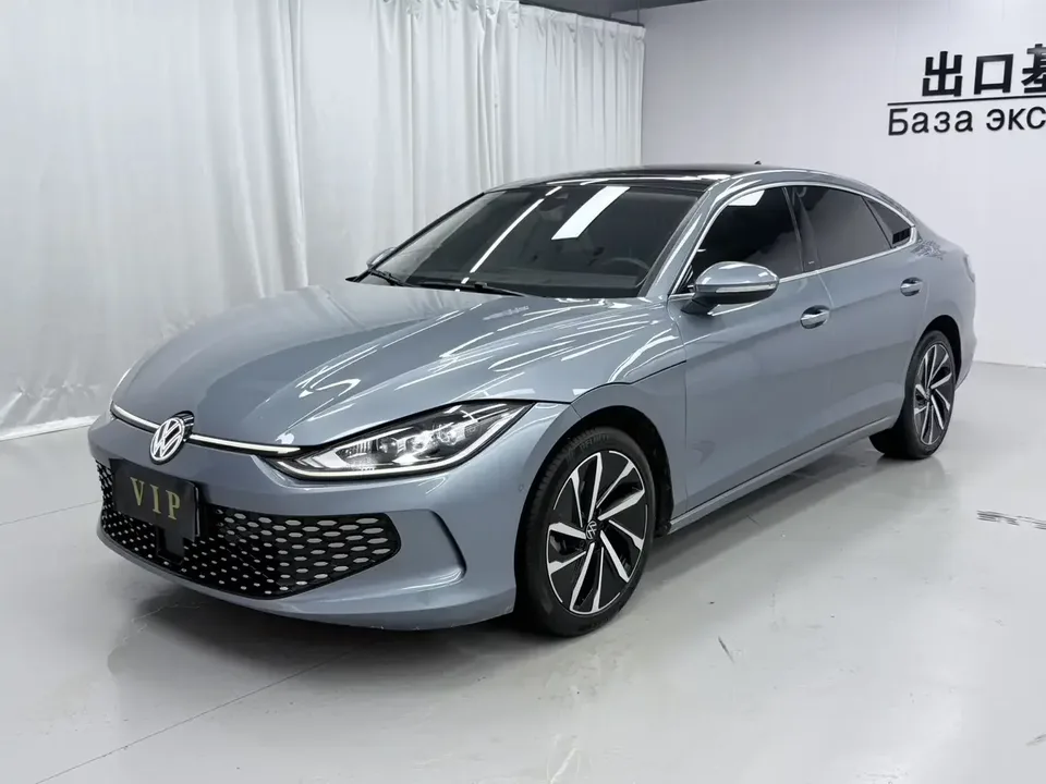 Volkswagen Lamando Lingdu 2022 Lingdu L 280TSI DSG Super Hot Flagship Edition 2022 — photo 1, buy with delivery to Moscow