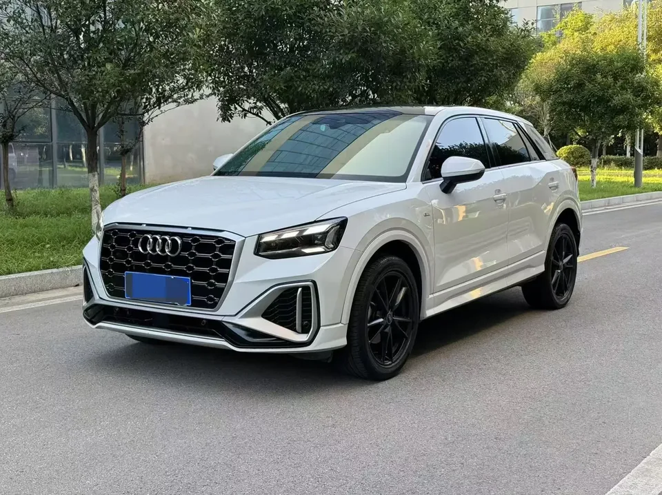 Audi Q2L Audi Q2L 2022 35 TFSI Progressive Dynamic 2022 — photo 1, buy with delivery to Moscow