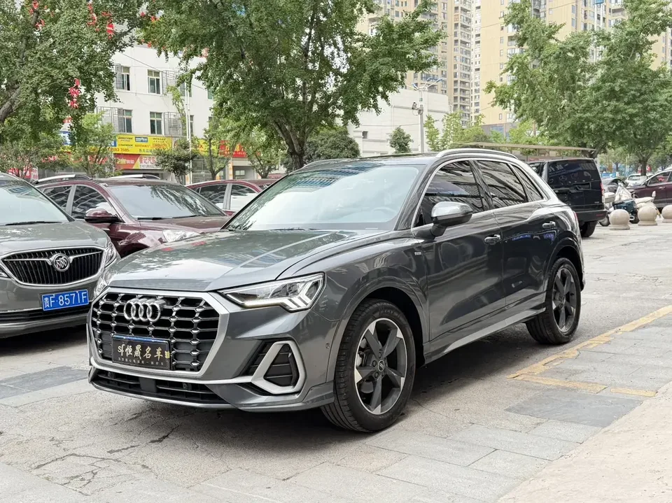 Audi Q3 Audi Q3 2022 35 TFSI Stylish Dynamic 2022 — photo 1, buy with delivery to Moscow