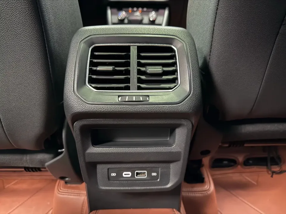 Volkswagen Tiguan L Tiguan L 2023 280TSI Limited Edition 2022 — миниатюра 3