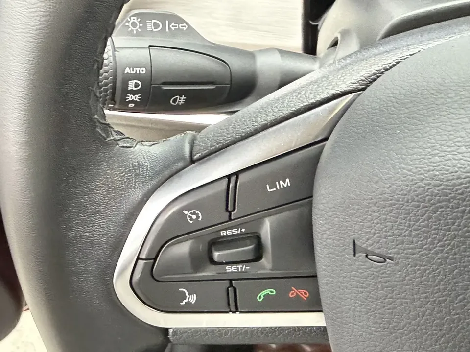Geely Coolray SX11 Binyue 2021 240T DCT Diamond Edition 2022 — thumbnail 3