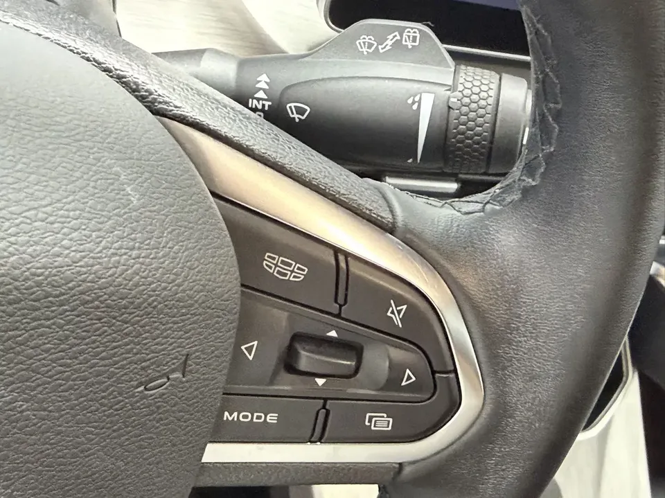 Geely Coolray SX11 Binyue 2021 240T DCT Diamond Edition 2022 — thumbnail 4