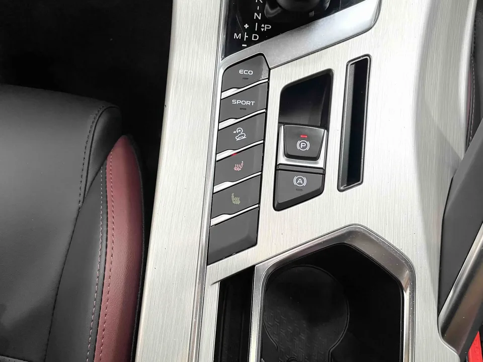 Geely Coolray SX11 Binyue 2021 240T DCT Diamond Edition 2022 — миниатюра 3