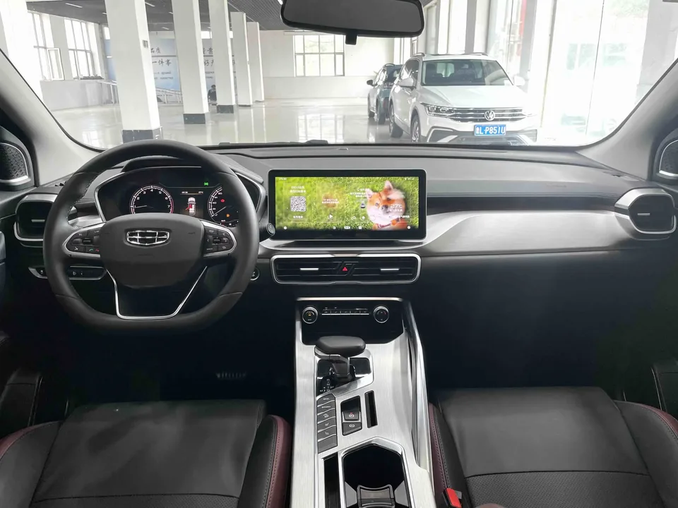 Geely Coolray SX11 Binyue 2021 240T DCT Diamond Edition 2022 — миниатюра 4