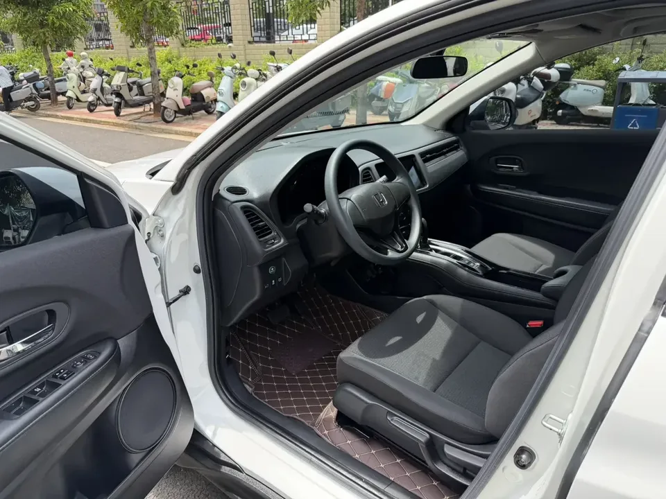 Honda VEZEL Binzhi 2022 1.5L CVT Elite Smart Edition 2022 — thumbnail 5
