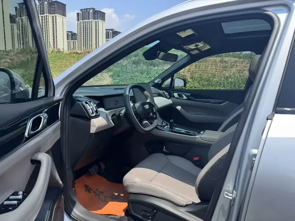 Geely Atlas L Boyue L 2025 Fourth generation 1.5TD DCT Sanhe 2025 — thumbnail 3