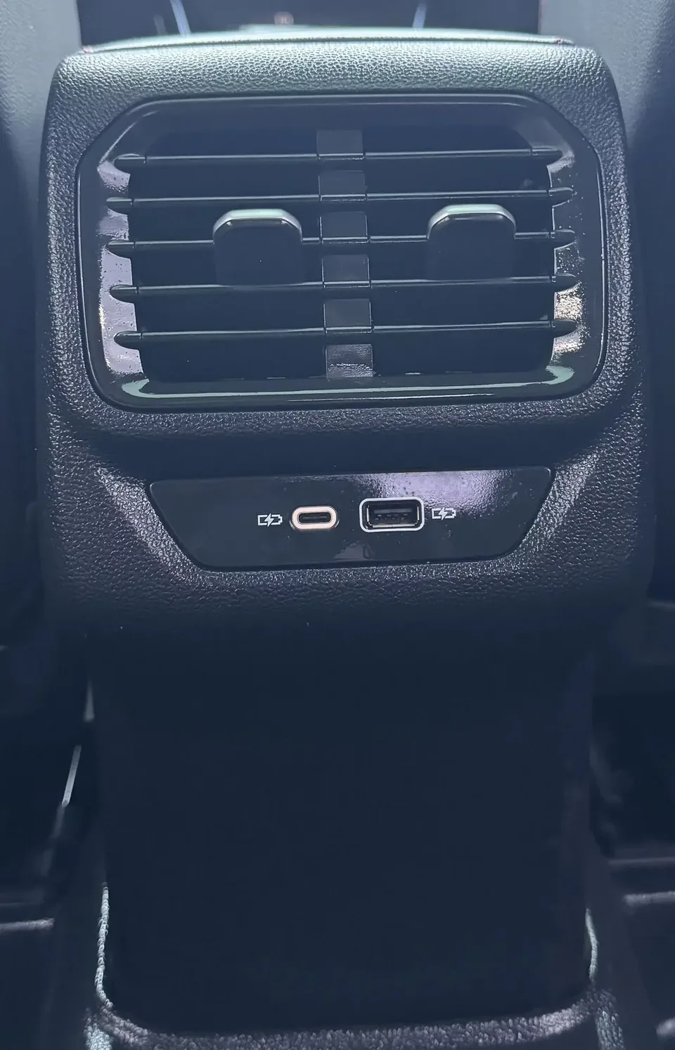Volkswagen Lamando Lingdu 2023 Lingdu L 280TSI DSG Cool Edition 2023 — thumbnail 3