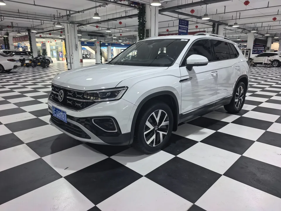 Volkswagen Tayron Tanyue 2023 280TSI 2WD Luxury Plus Advanced Edition 2023 — photo 1, buy with delivery to Moscow