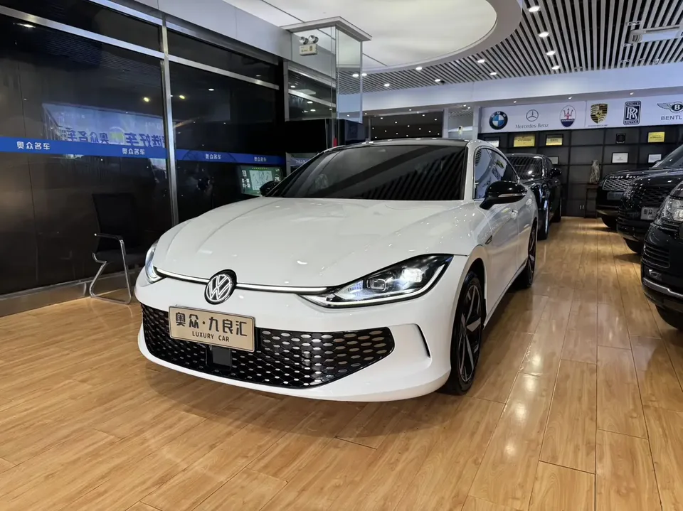 Volkswagen Lamando Lingdu 2024 Lingdu L 280TSI DSG Cool Edition 2024 — photo 1, buy with delivery to Moscow
