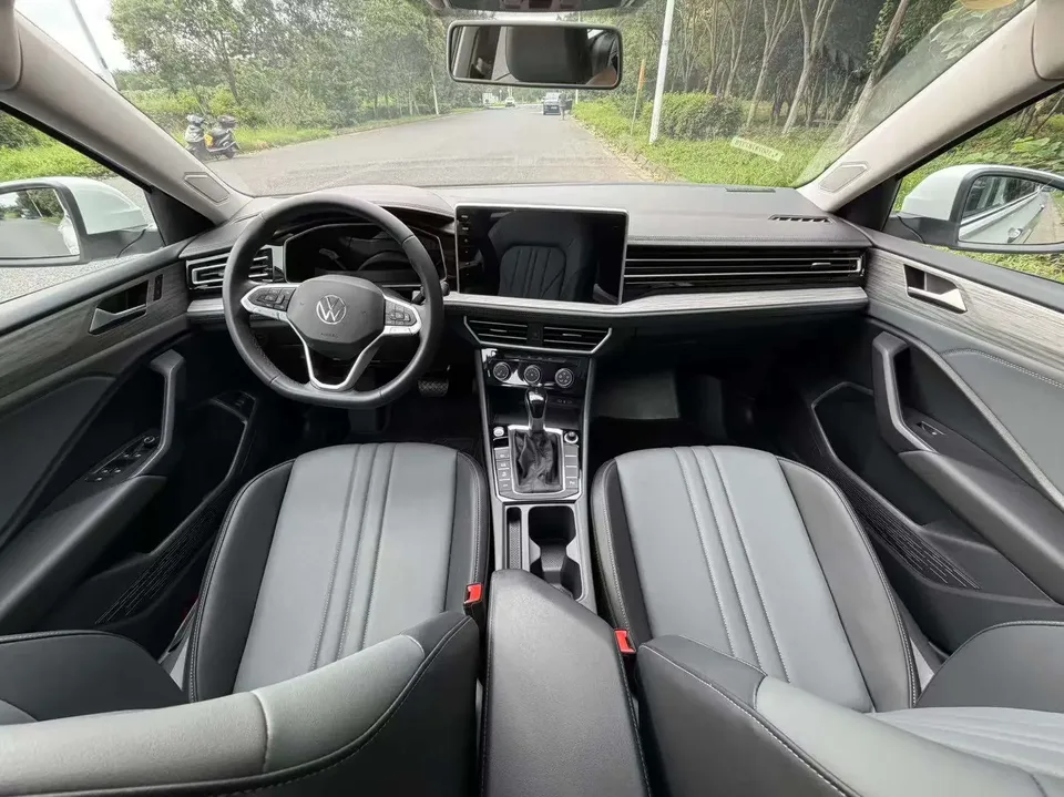 Volkswagen Sagitar Sagitar 2024 30 Million Units Selected 300TSI DSG Super Edition 2026 — thumbnail 2