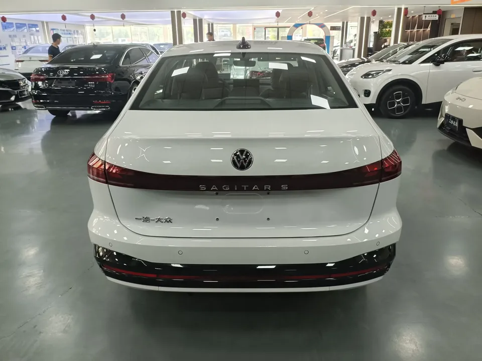 Volkswagen Sagitar Sagitar 2026 S 1.5L Automatic Elite Edition 2026 — thumbnail 2