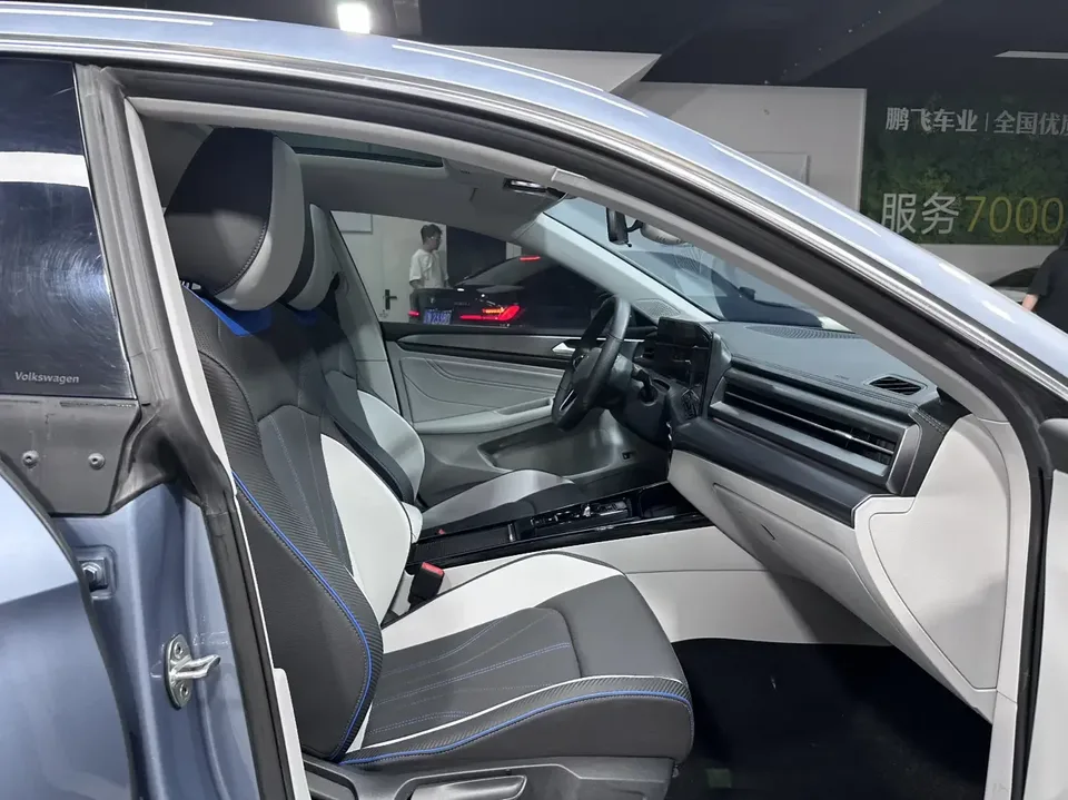 Volkswagen Lamando Lingdu 2022 Lingdu L 280TSI DSG Cool Edition 2023 — thumbnail 5