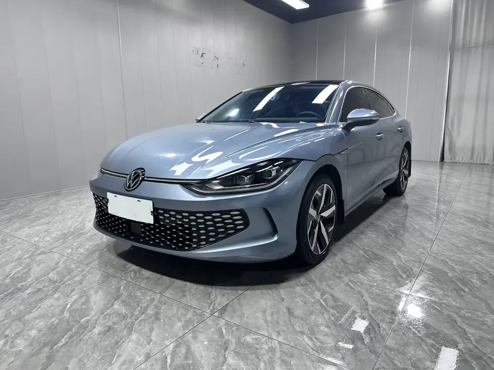 Volkswagen Lamando Lingdu 2022 Lingdu L 280TSI DSG Cool Edition 2023 — photo 1, buy with delivery to Moscow