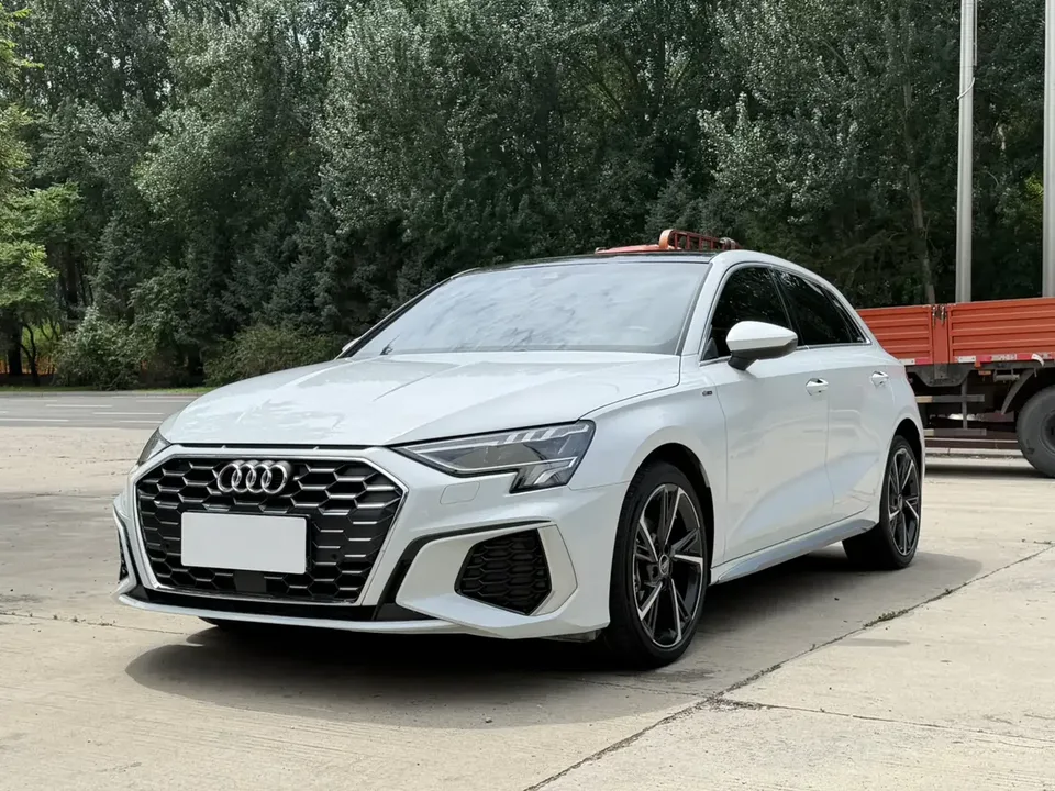 Audi A3 Audi A3 2022 Sportback 35 TFSI Progressive Elegance 2023 — photo 1, buy with delivery to Moscow