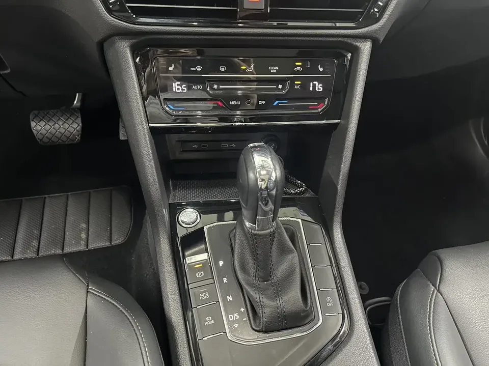 Volkswagen Tharu tuyue 2022 280TSI 2WD Deluxe Edition 2023 — thumbnail 3
