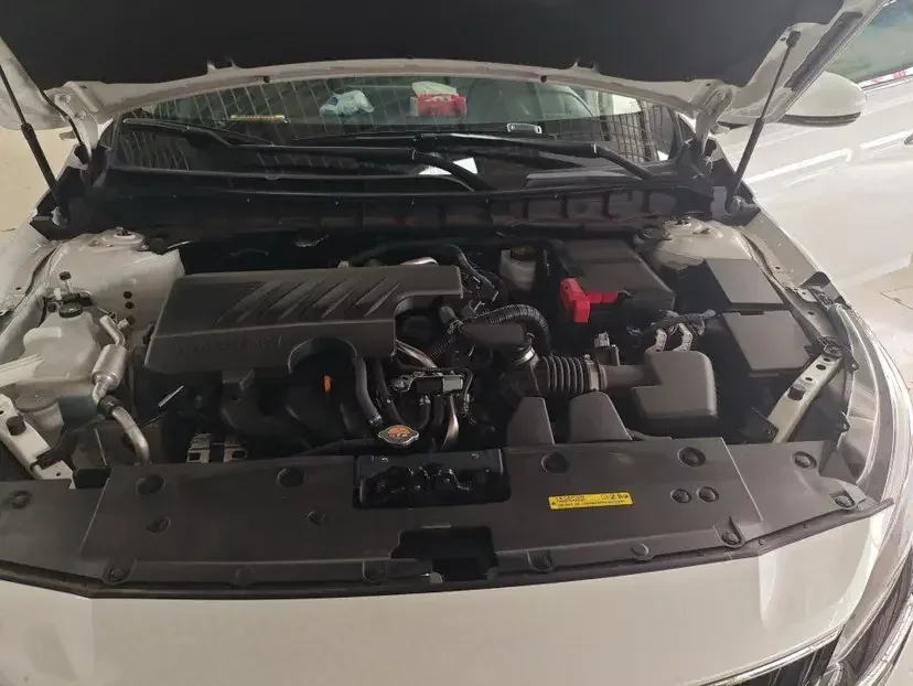 Nissan Altima Sound of nature 2024 2.0L SV Black Gold Edition 2025 — thumbnail 2